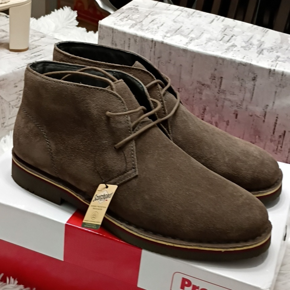 New Propet Findley Chukka Taupe Suede Casual Boot 10E